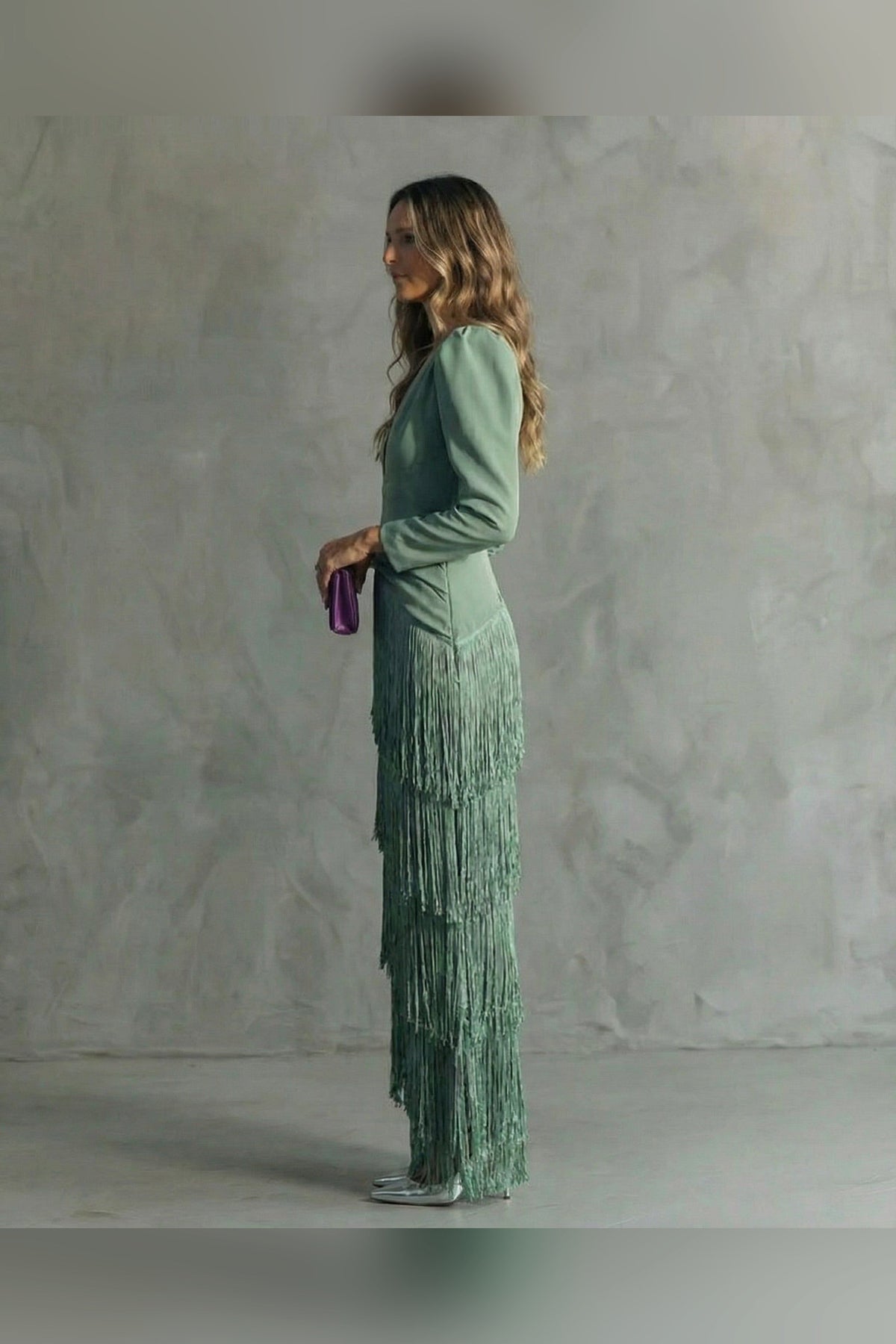 Vestido midi con flecos en verde claro