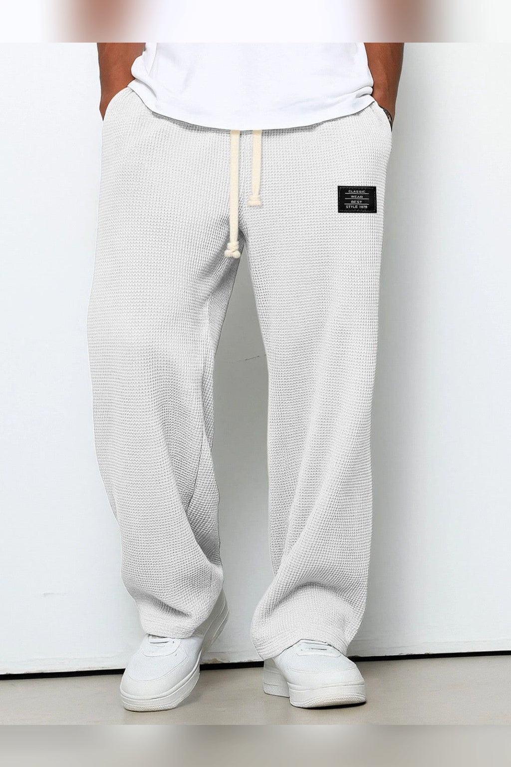 Pantalón de corte cómodo en blanco