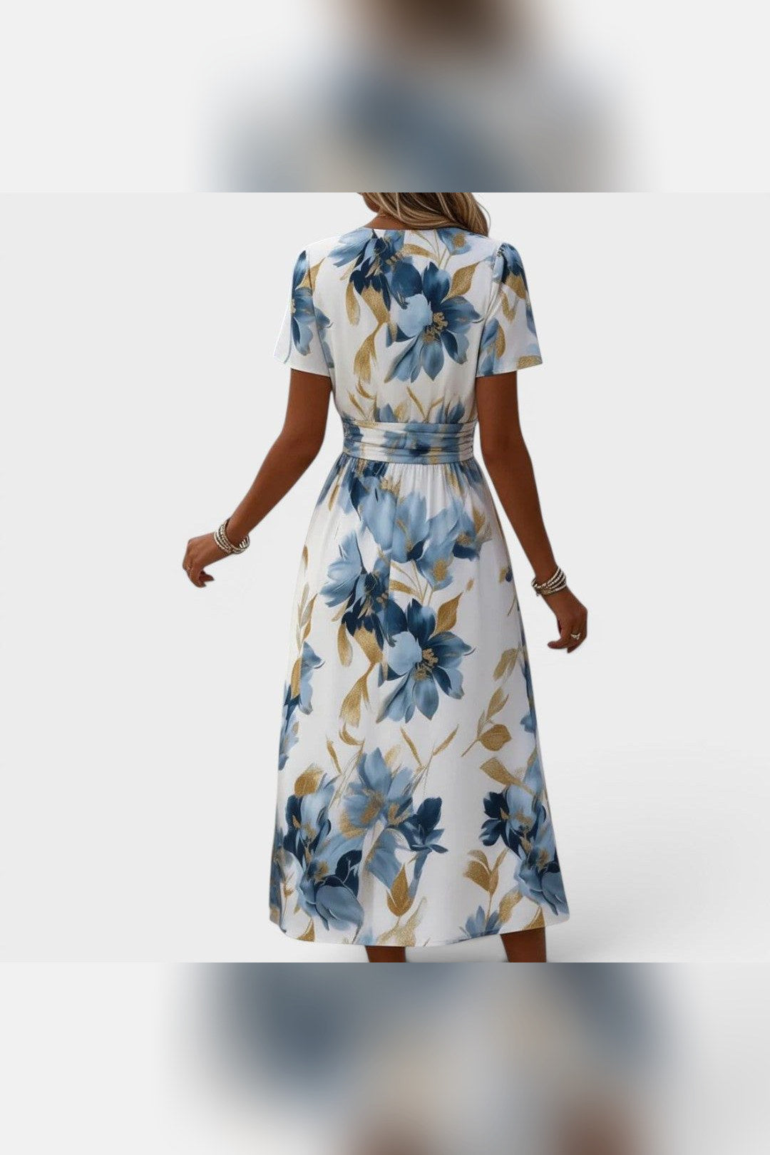 Vestido midi floral con cintura fruncida en multicolor