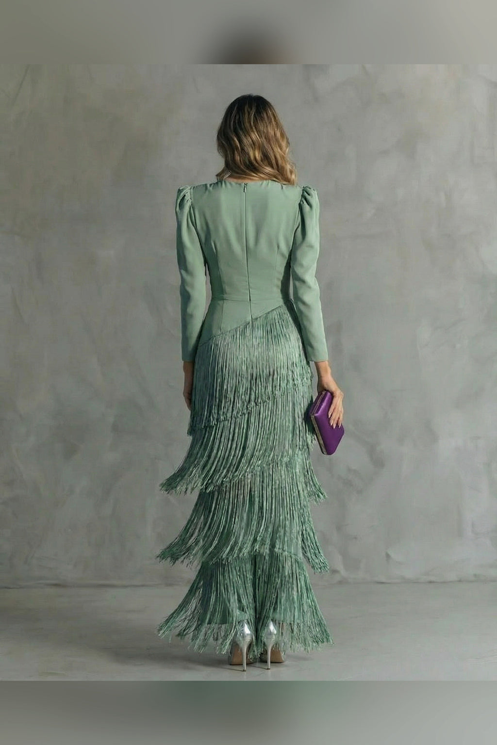 Vestido midi con flecos en verde claro