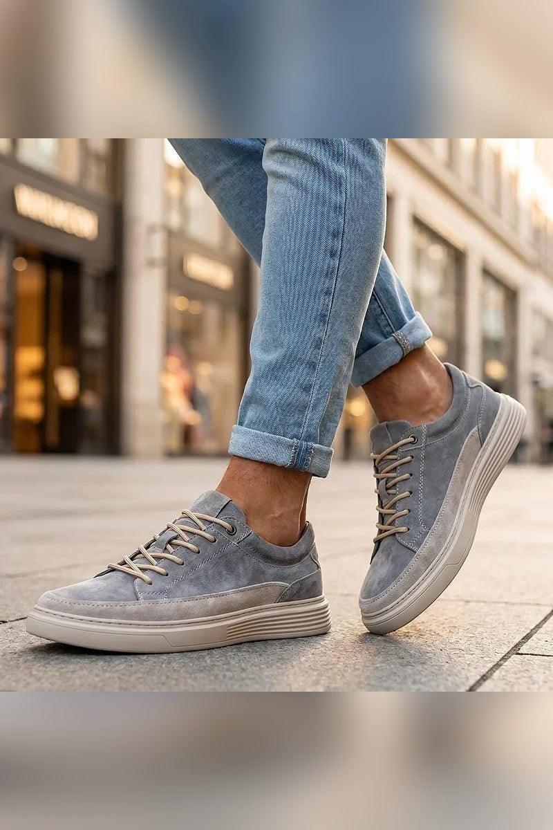 Zapatilla de ante con suela amortiguada en gris