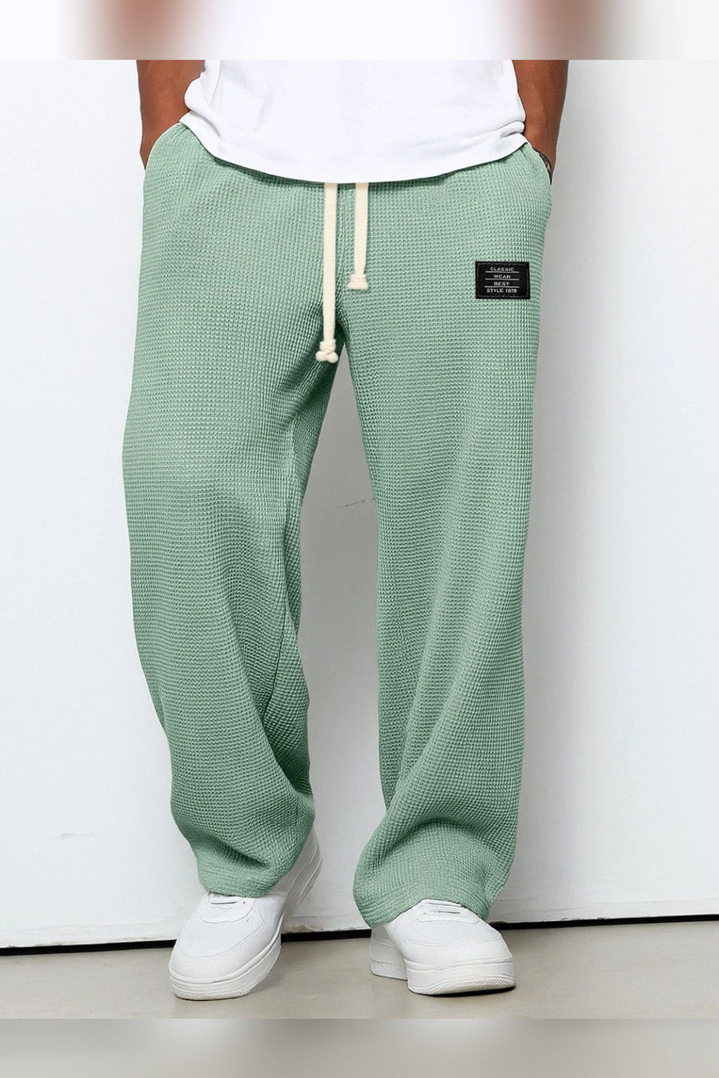 Pantalón de corte cómodo en verde