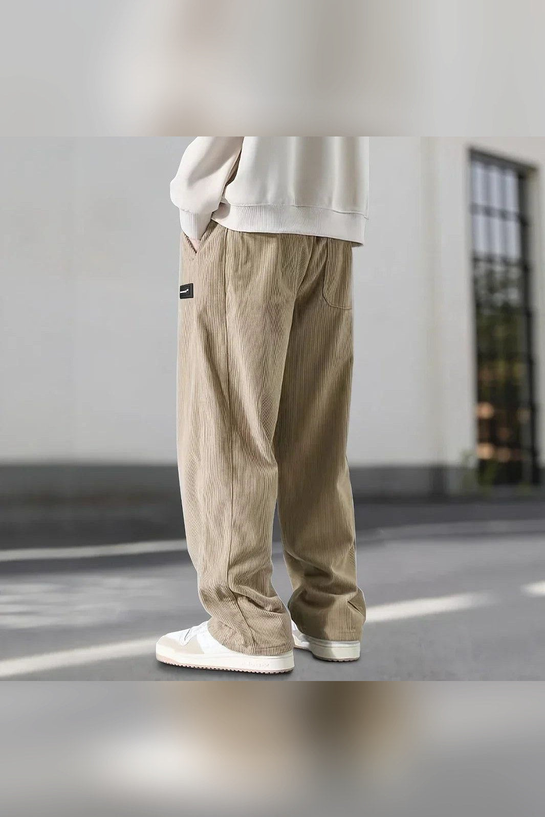 Pantalón de pana en caqui