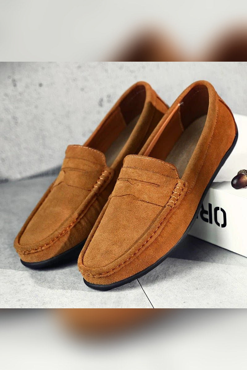 Mocasín con hebilla en marrón