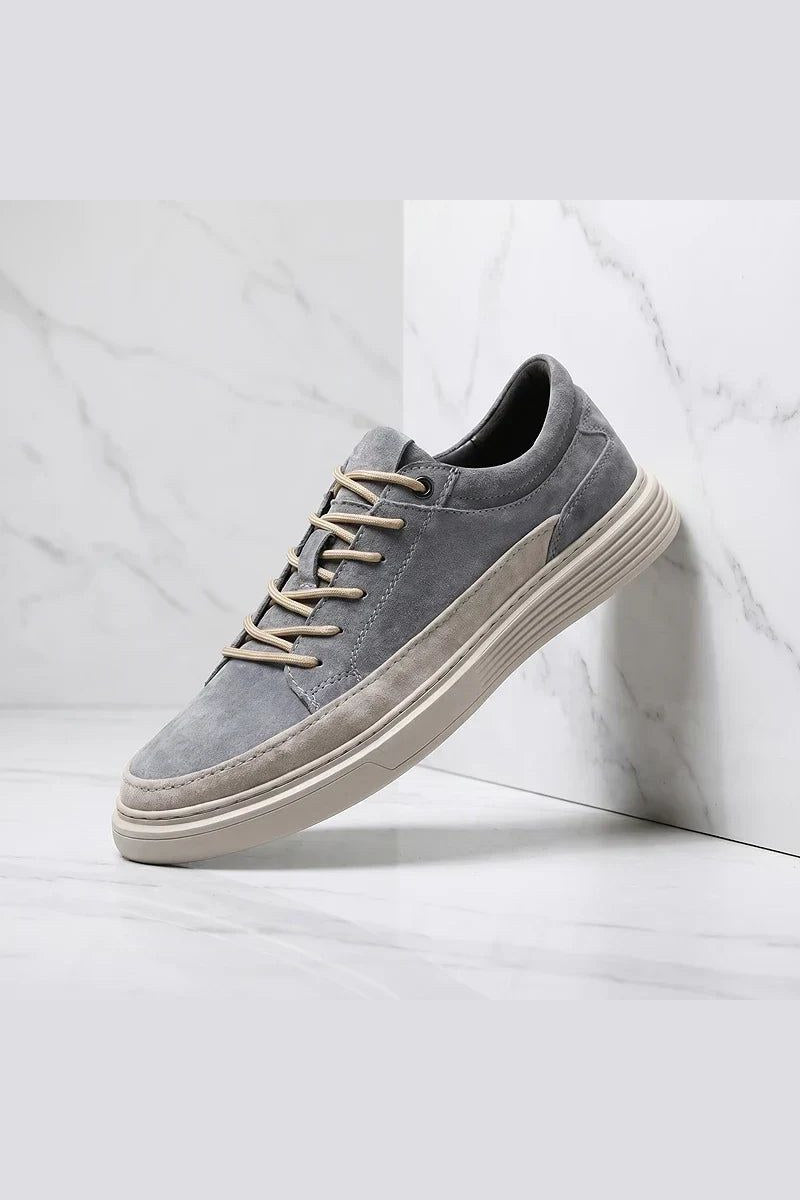 Zapatilla de ante con suela amortiguada en gris