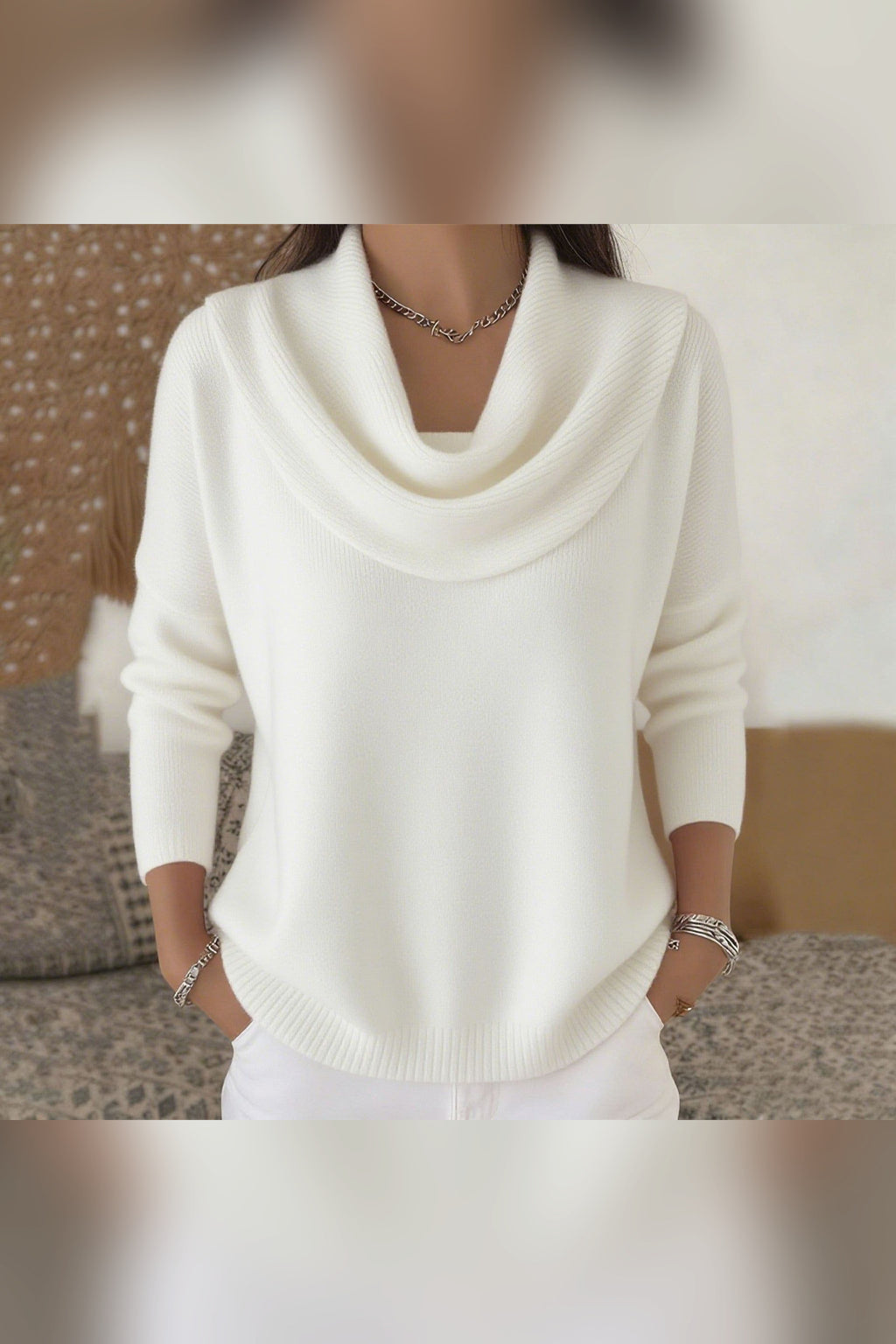 Jersey con cuello drapeado en blanco