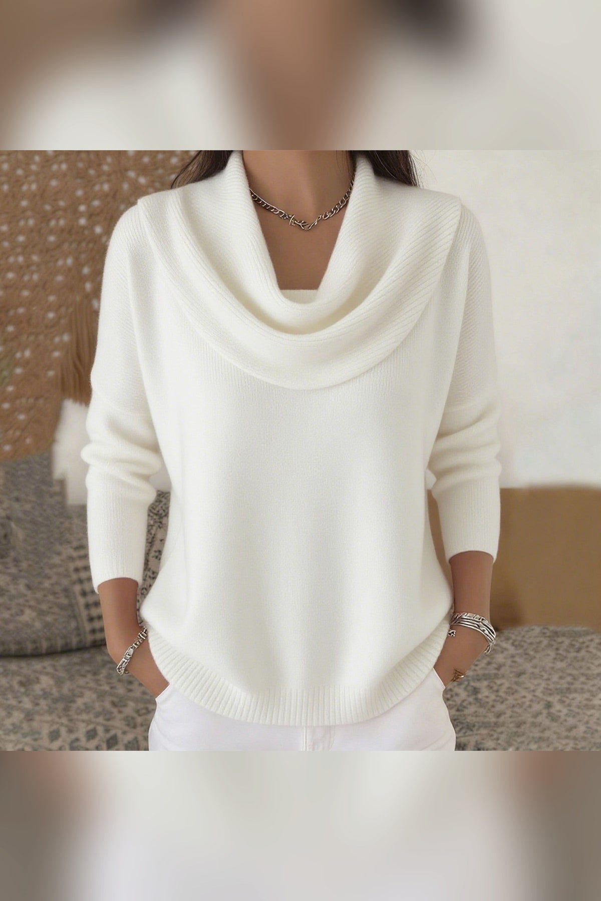 Jersey con cuello drapeado en blanco