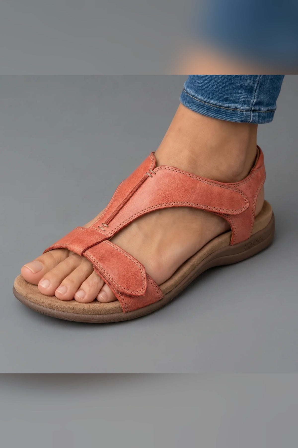 Sandalia ortopédica acolchada en naranja