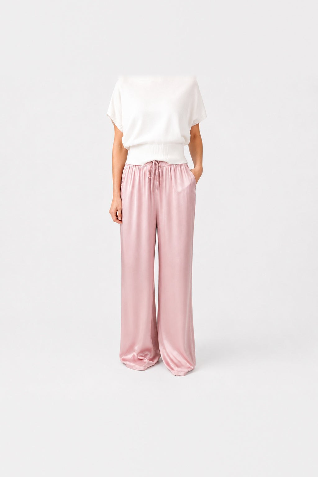 Pantalón de satén de pierna ancha en rosa viejo