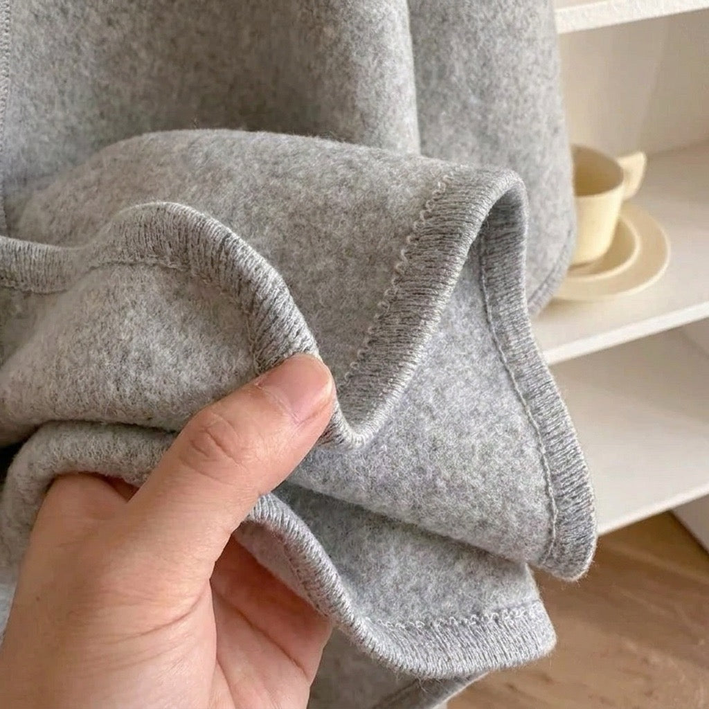 Poncho-chal largo en gris claro