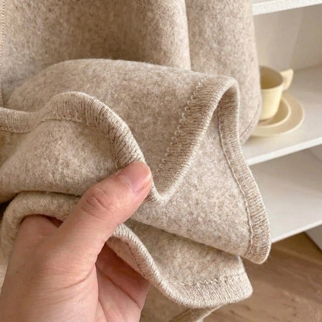 Poncho-chal largo en beige