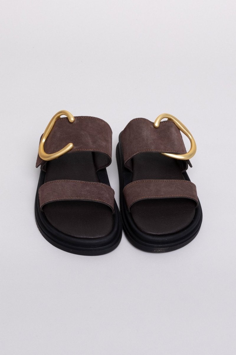 Sandalias de ante de tiras anchas en marrón