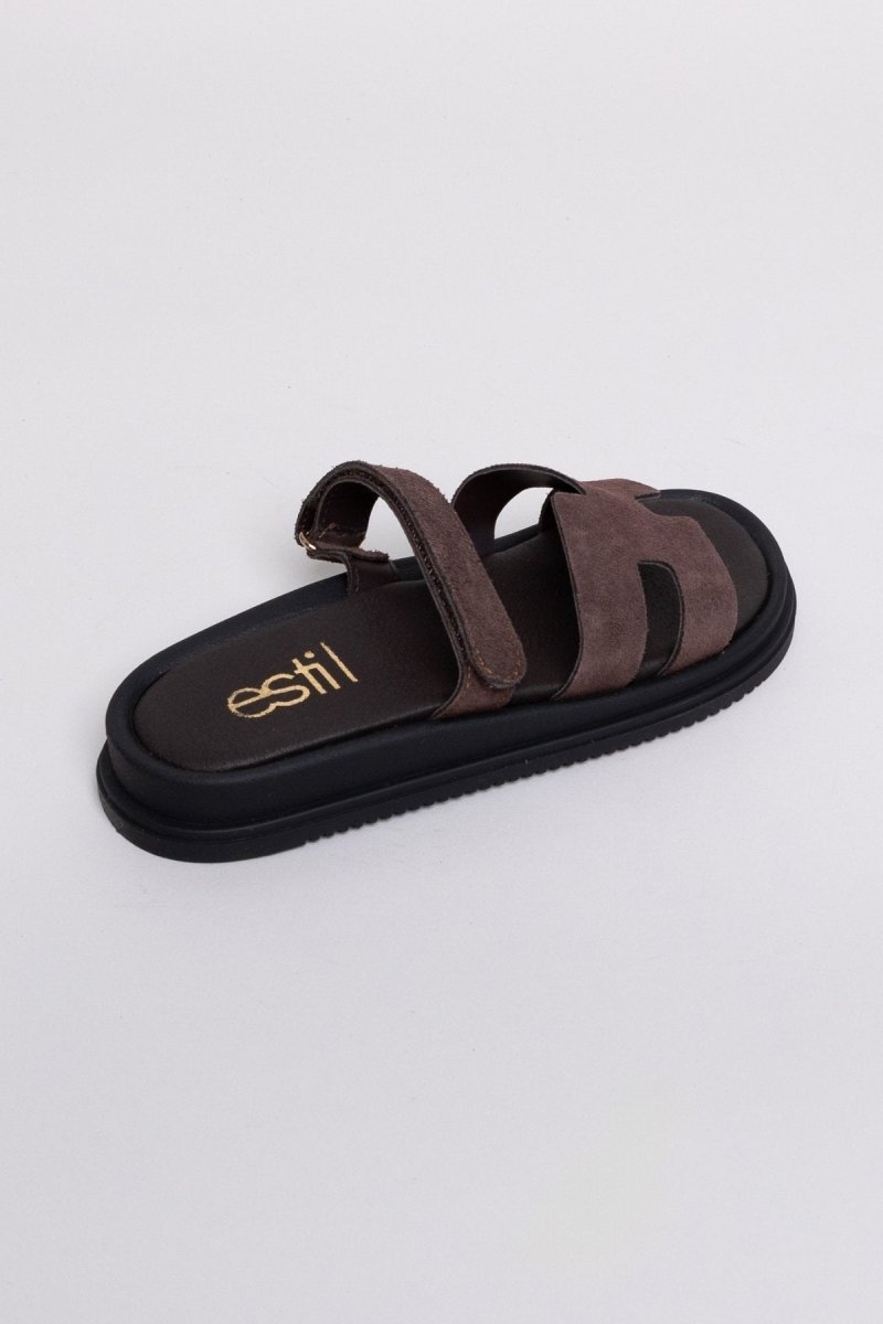Sandalias de ante con velcro en marrón