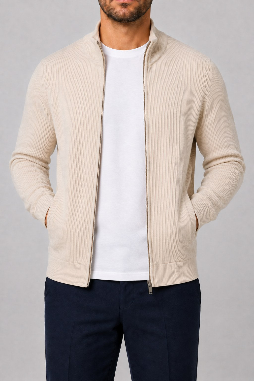 Cárdigan con cremallera en beige