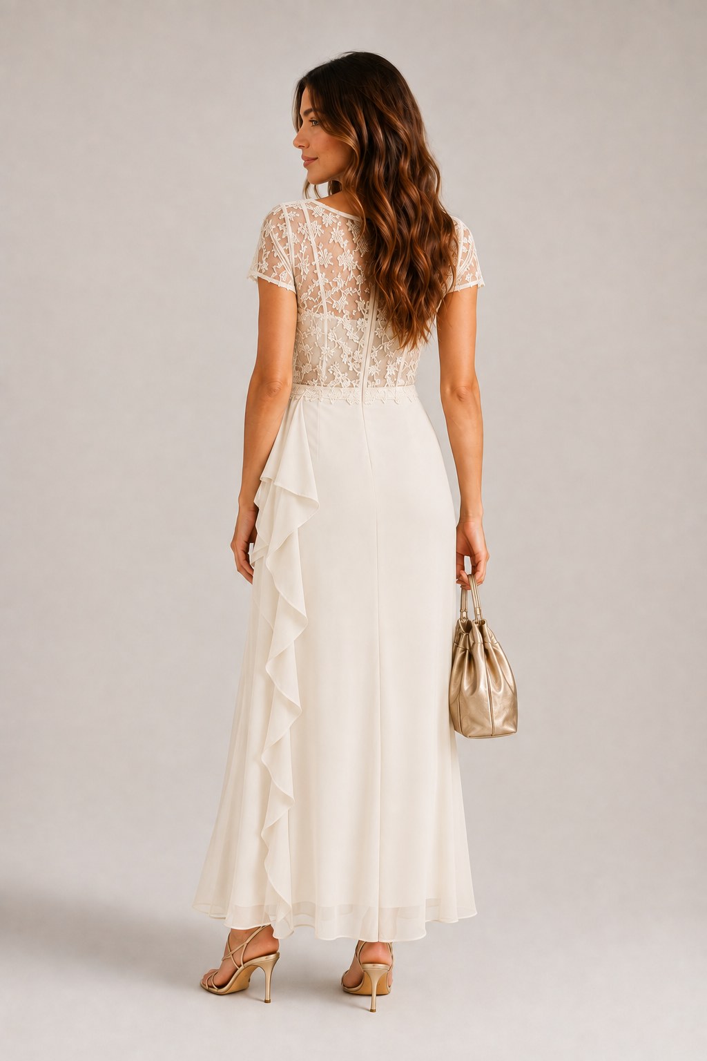 Vestido de encaje en crudo